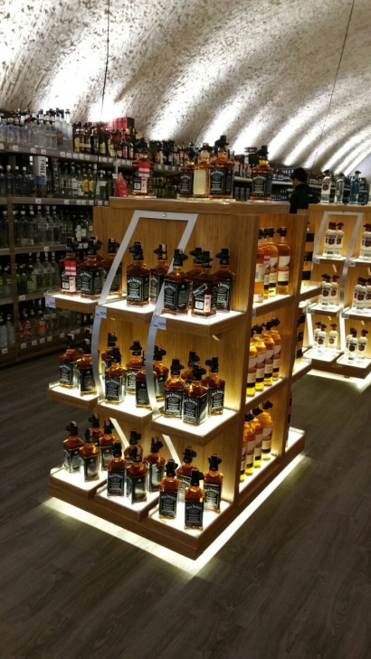 Jack Daniels - Orta Alan Teşhir Stant Uygulaması